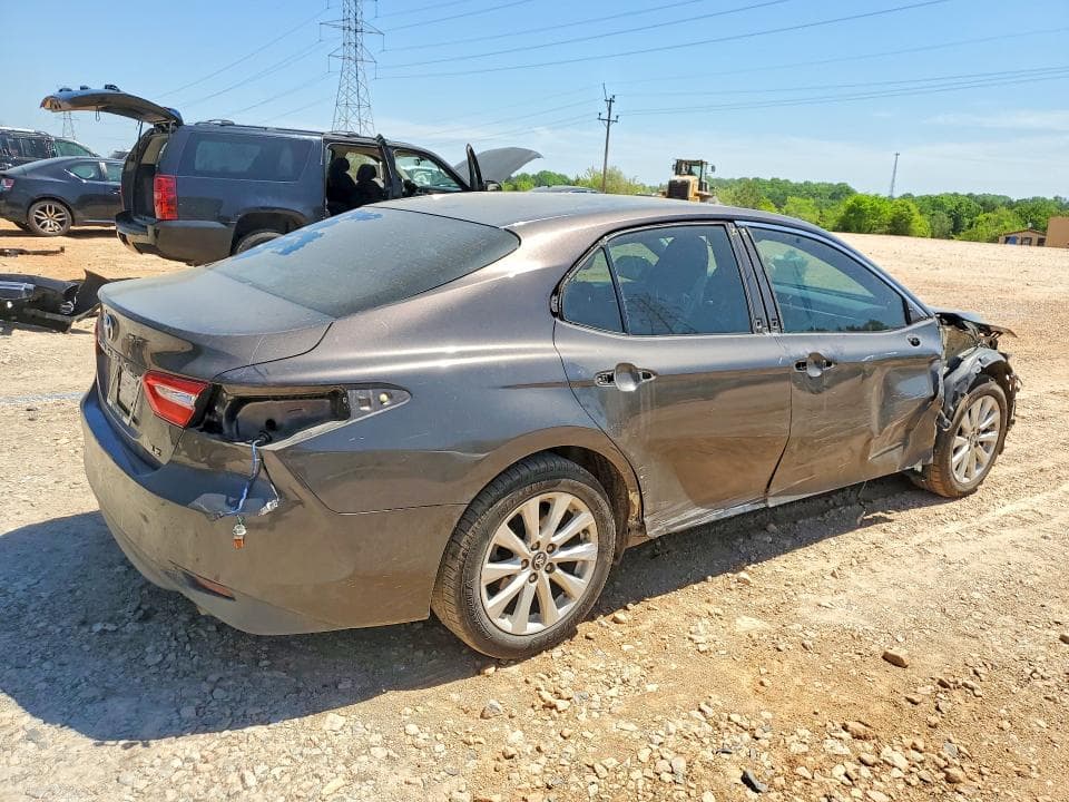 2018 TOYOTA CAMRY LE LE 3