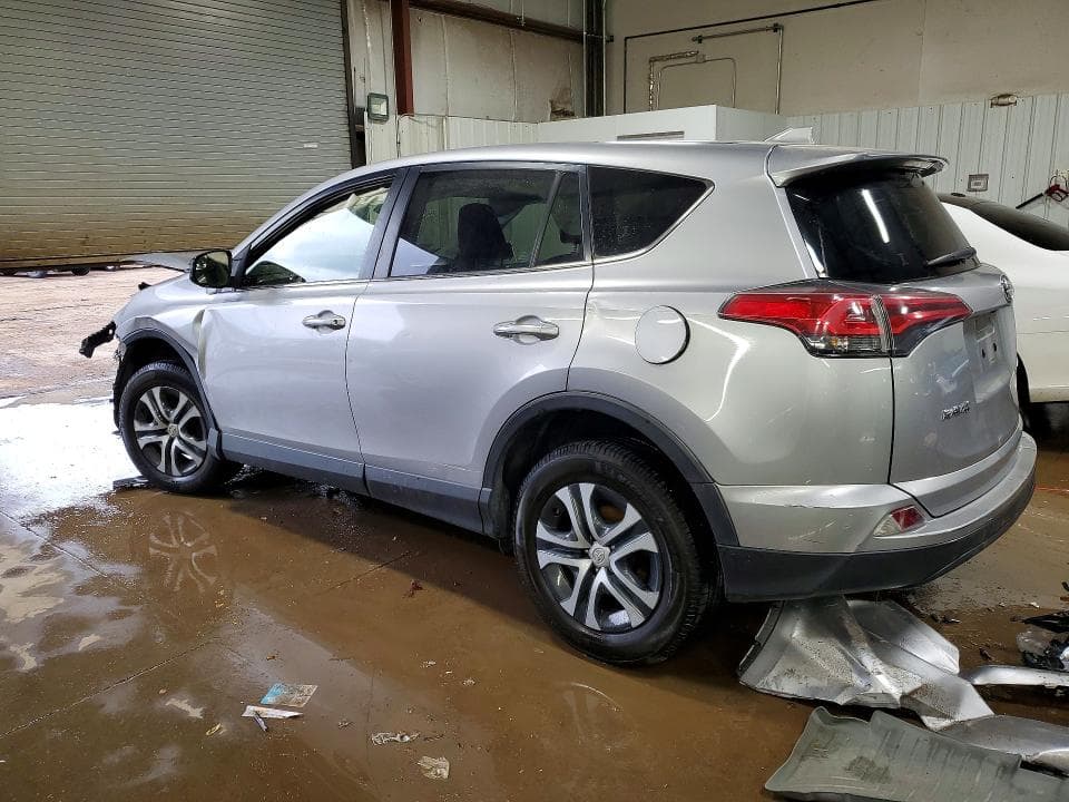 2018 TOYOTA RAV4 LE 2