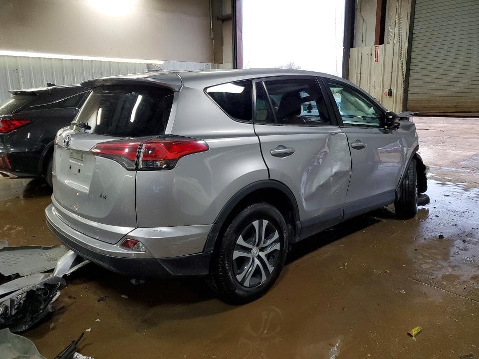 2018 TOYOTA RAV4 LE 3