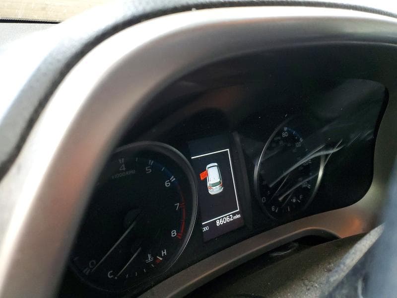 2018 TOYOTA RAV4 LE 9
