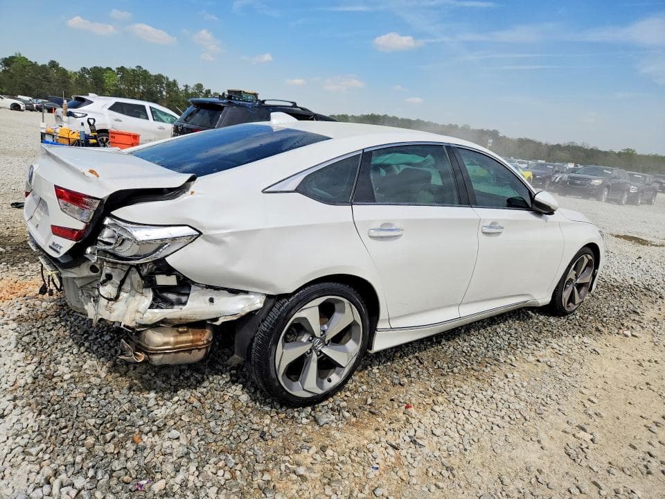 2019 HONDA ACCORD TOURING 3