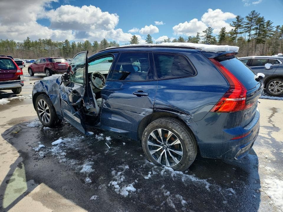 2024 VOLVO XC60 CORE 2
