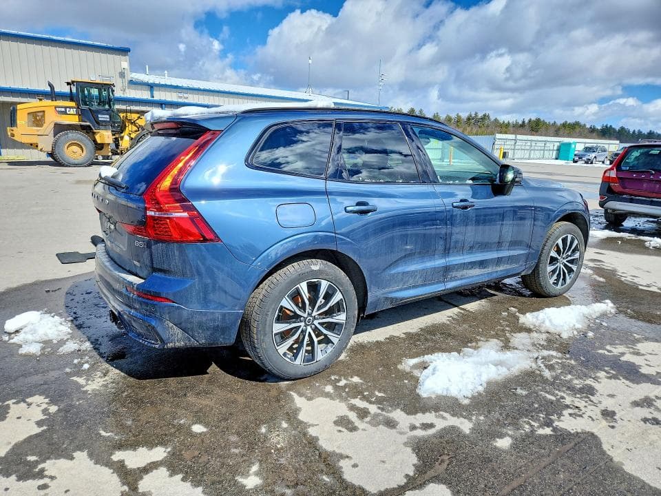 2024 VOLVO XC60 CORE 3