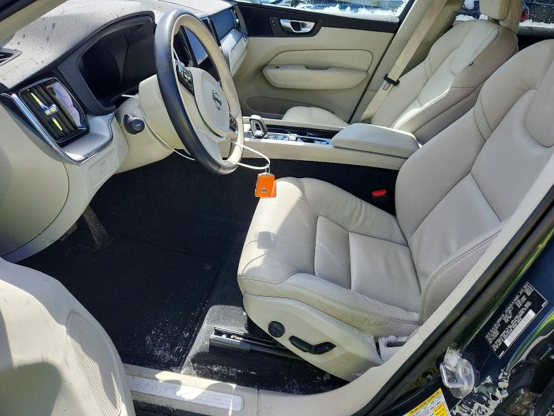 2024 VOLVO XC60 CORE 7
