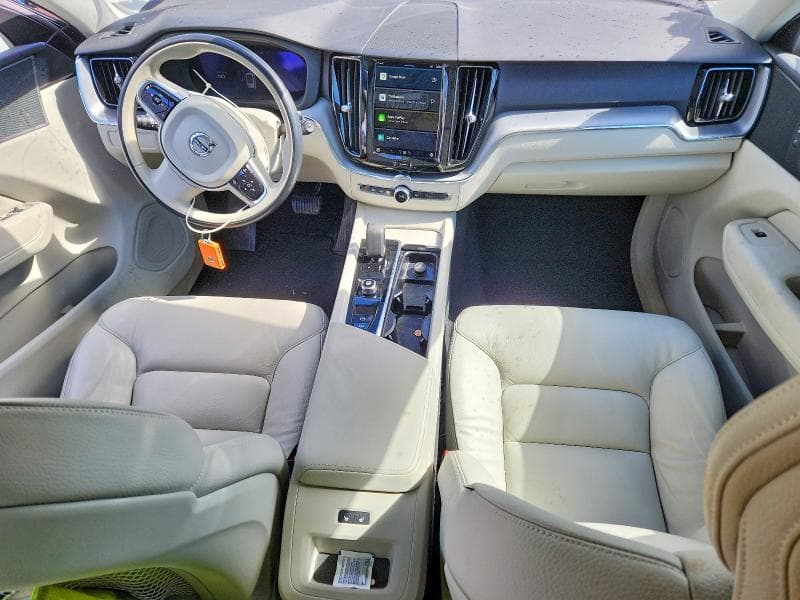 2024 VOLVO XC60 CORE 8