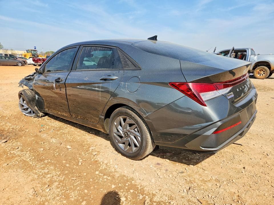 2024 HYUNDAI ELANTRA SEL 2