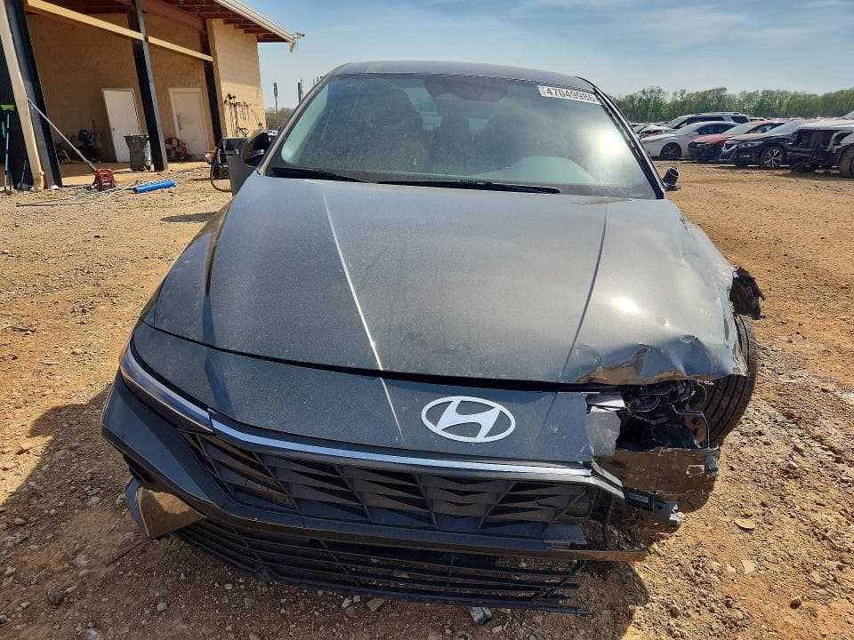 2024 HYUNDAI ELANTRA SEL 5