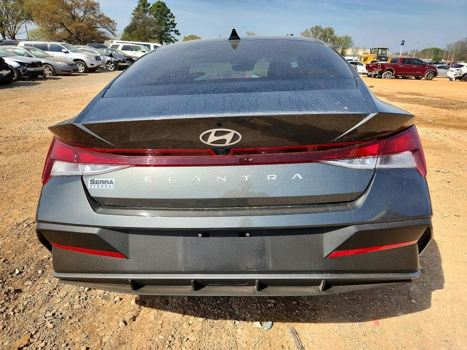 2024 HYUNDAI ELANTRA SEL 6