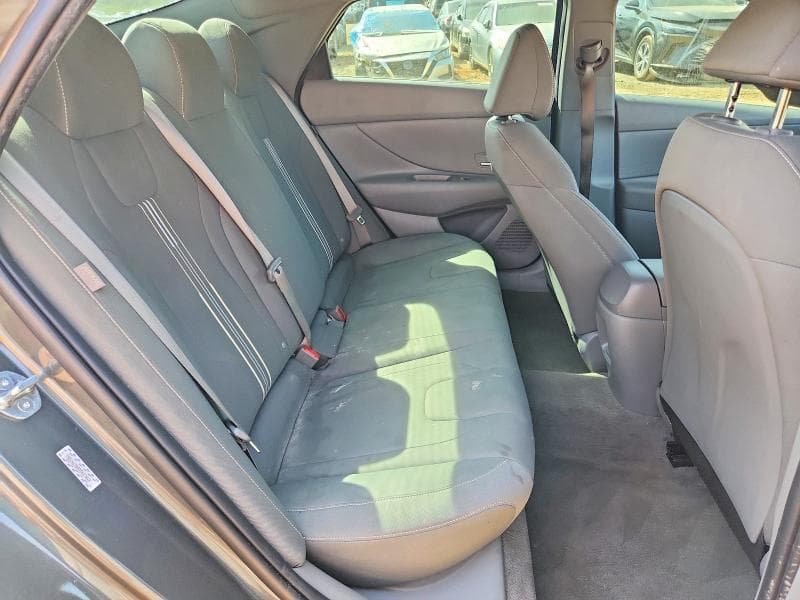2024 HYUNDAI ELANTRA SEL 10