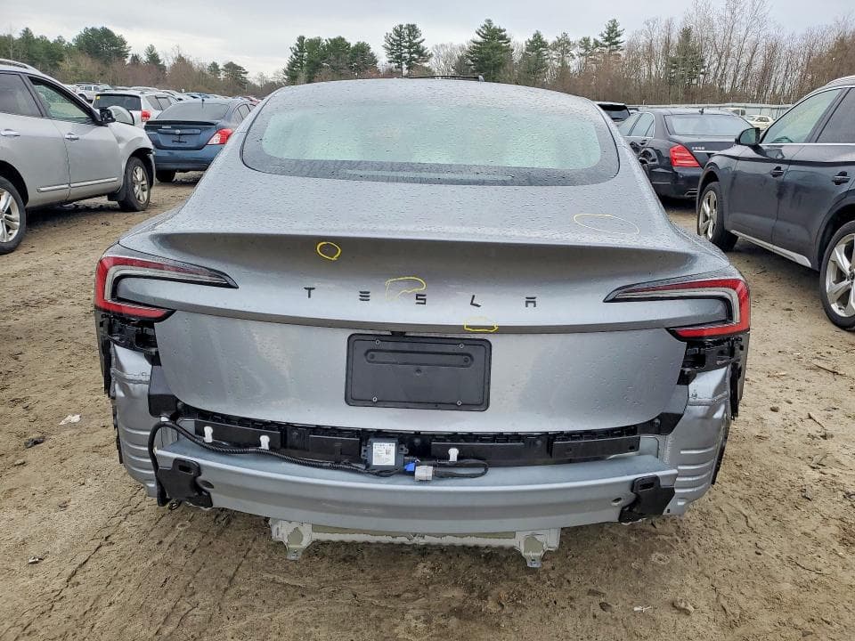 2025 TESLA MODEL 3 6