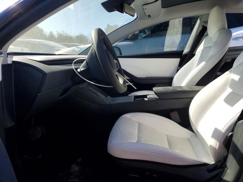 2025 TESLA MODEL 3 7