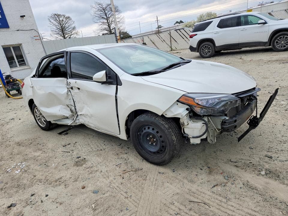 2018 TOYOTA COROLLA LE 4