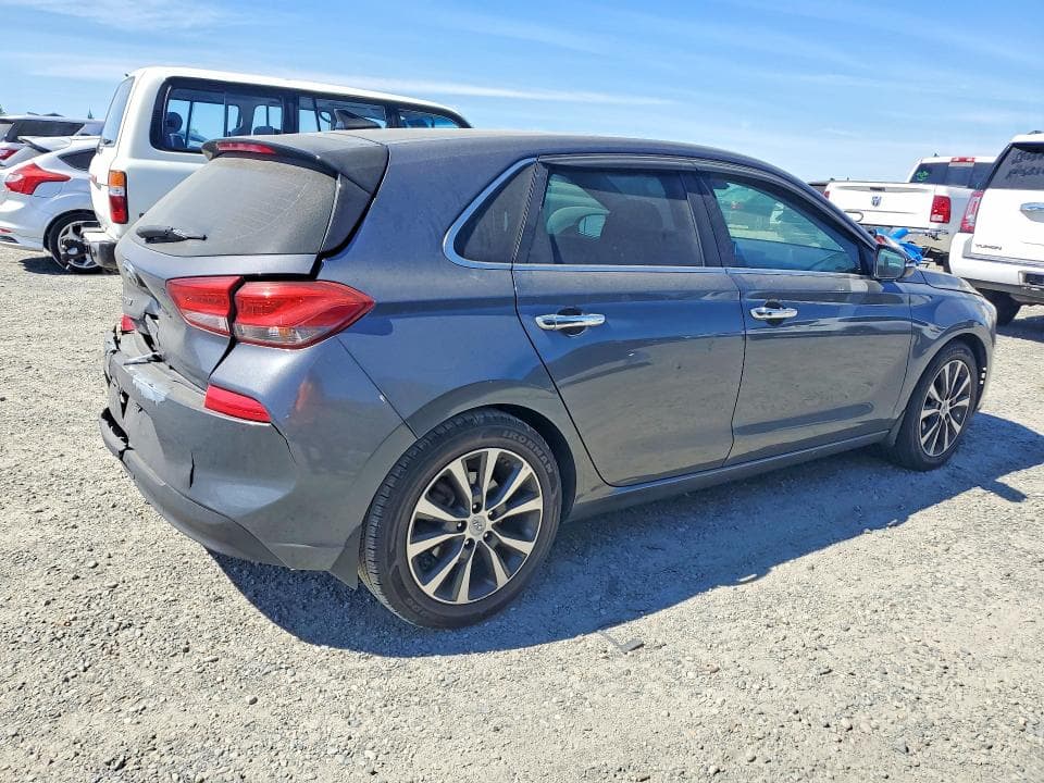 2018 HYUNDAI ELANTRA GT BASE 3