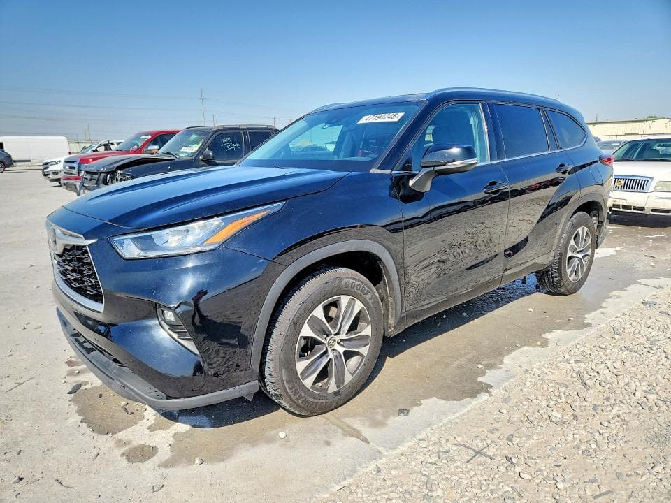 2020 TOYOTA HIGHLANDER XLE - 1
