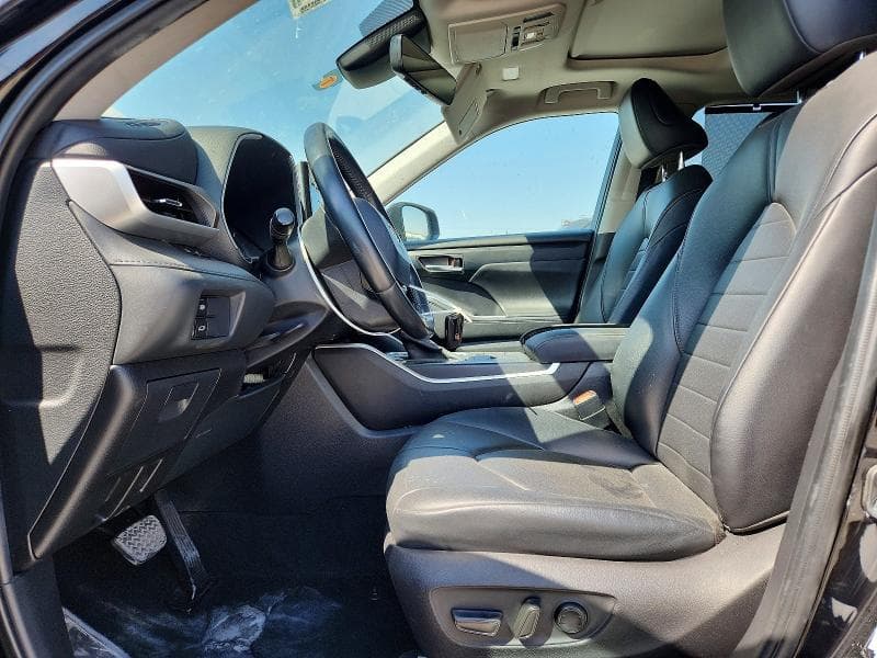 2020 TOYOTA HIGHLANDER XLE 7