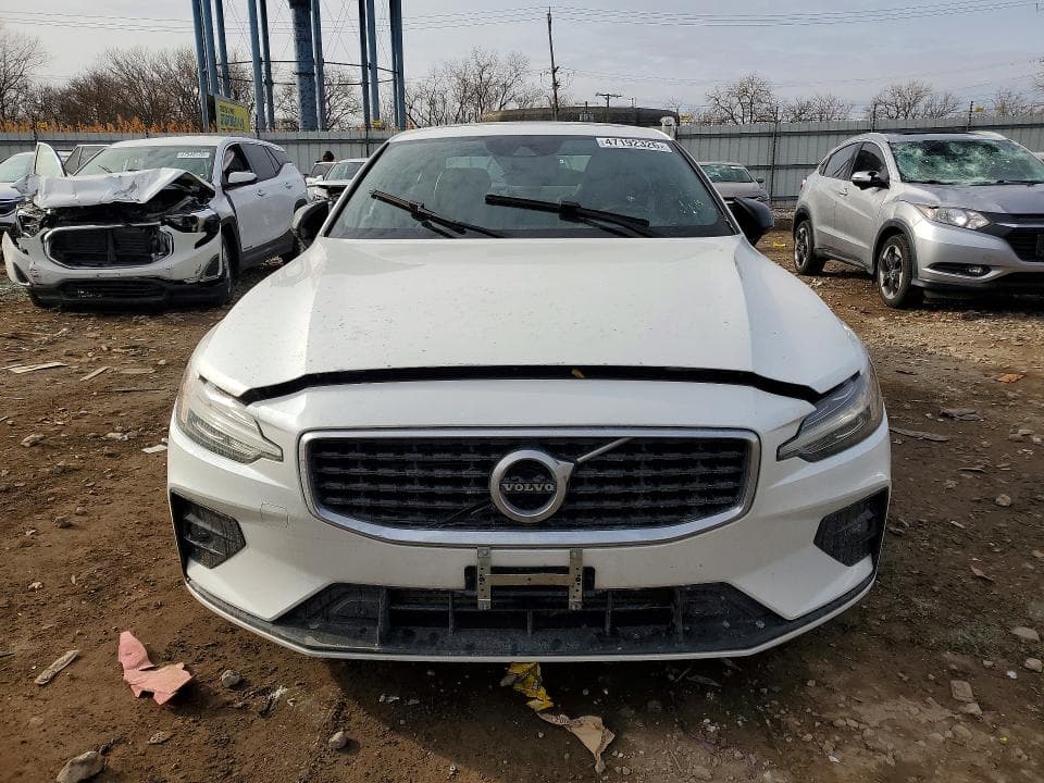 2019 VOLVO S60 T6 R-DESIGN T6 R-DESIGN 5