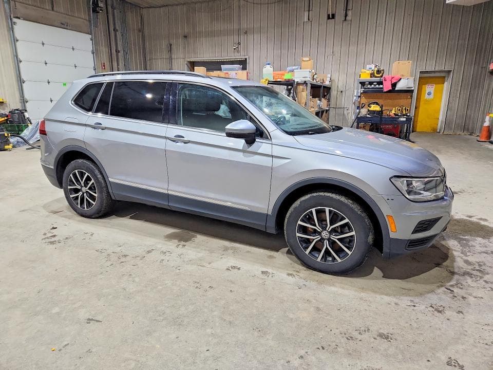2021 VOLKSWAGEN TIGUAN SE SE 4