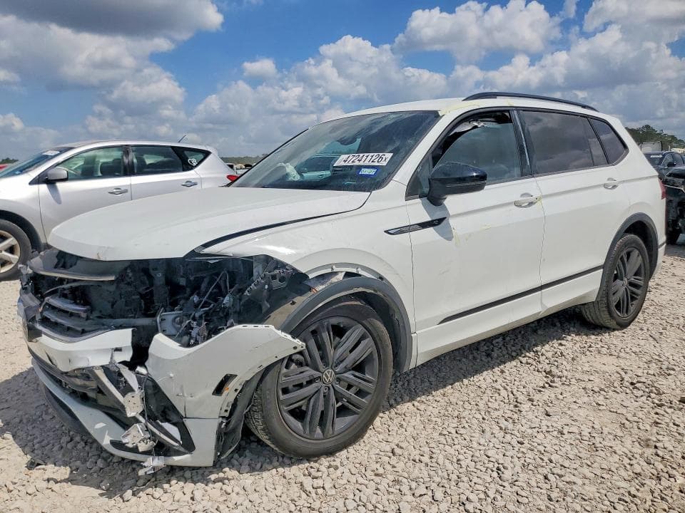 2022 VOLKSWAGEN TIGUAN SE R-LINE BLACK - 1