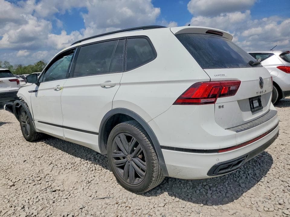 2022 VOLKSWAGEN TIGUAN SE R-LINE BLACK 2