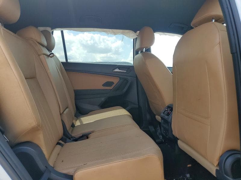 2022 VOLKSWAGEN TIGUAN SE R-LINE BLACK 11