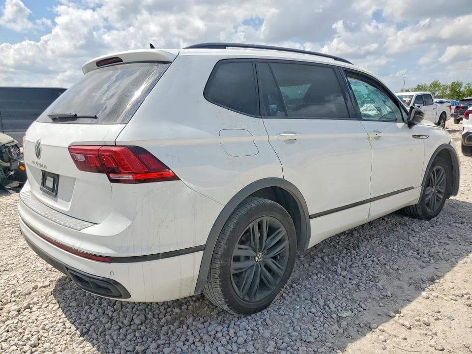 2022 VOLKSWAGEN TIGUAN SE R-LINE BLACK 3