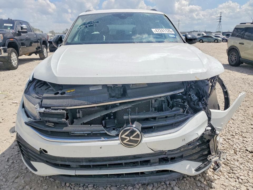 2022 VOLKSWAGEN TIGUAN SE R-LINE BLACK 5