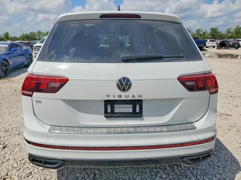 2022 VOLKSWAGEN TIGUAN SE R-LINE BLACK 6