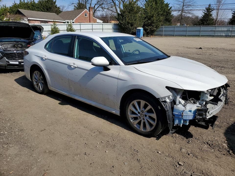 2022 TOYOTA CAMRY LE LE 4