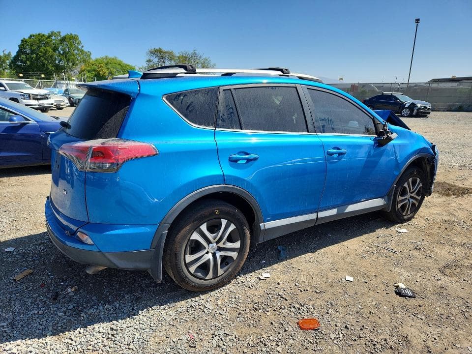 2018 TOYOTA RAV4 LE LE 3