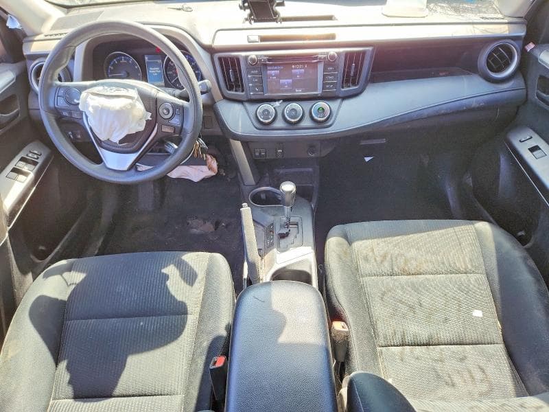 2018 TOYOTA RAV4 LE LE 8