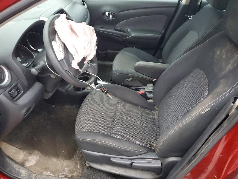 2016 NISSAN VERSA 1.6 SV 1.6 SV 7
