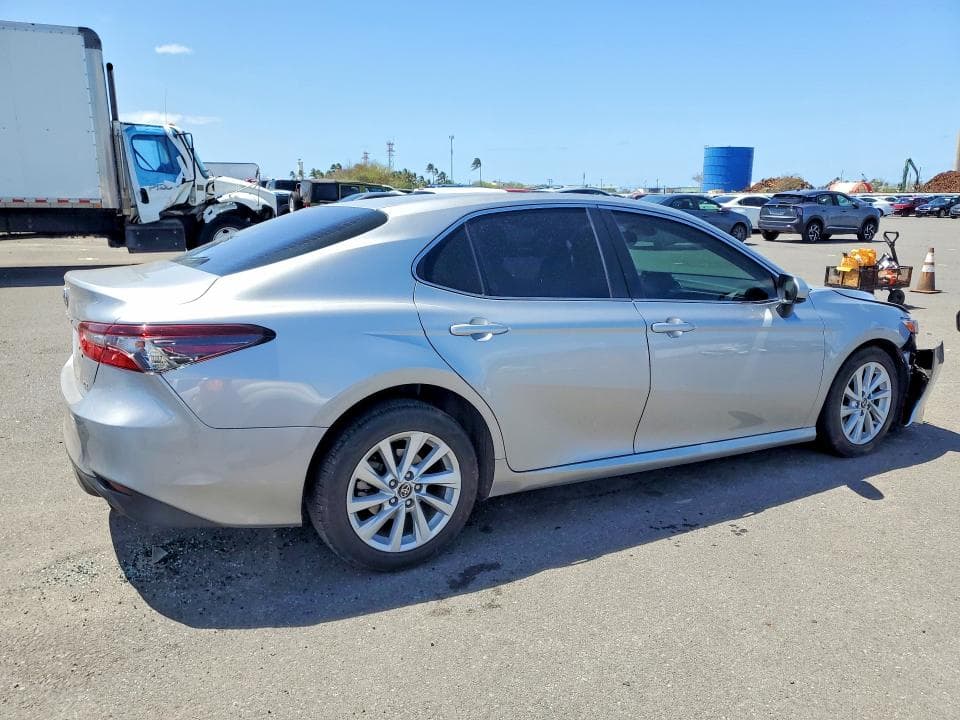 2022 TOYOTA CAMRY LE LE 3