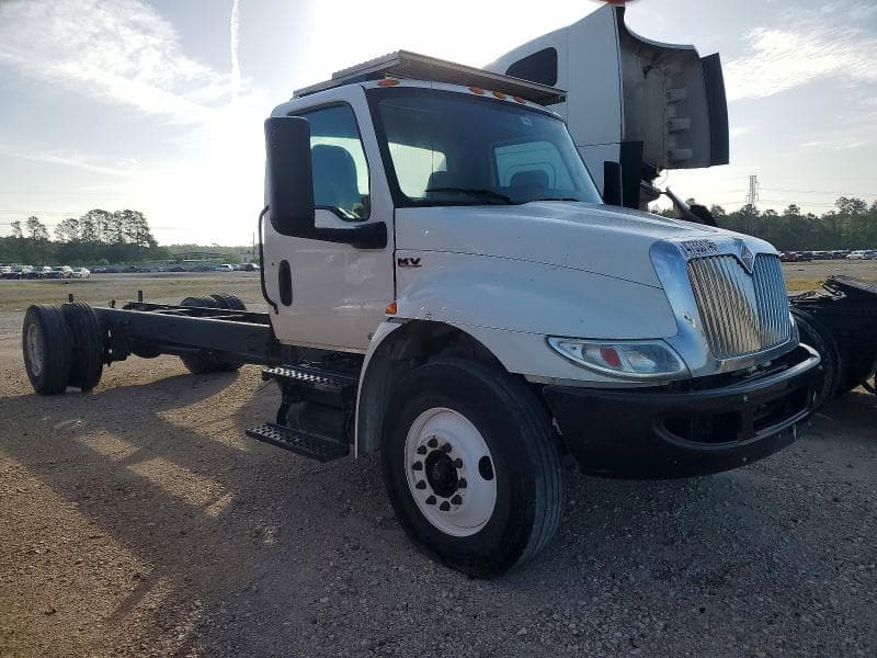 2021 INTERNATIONAL MV607 TRUCK CAB AND CHASSIS