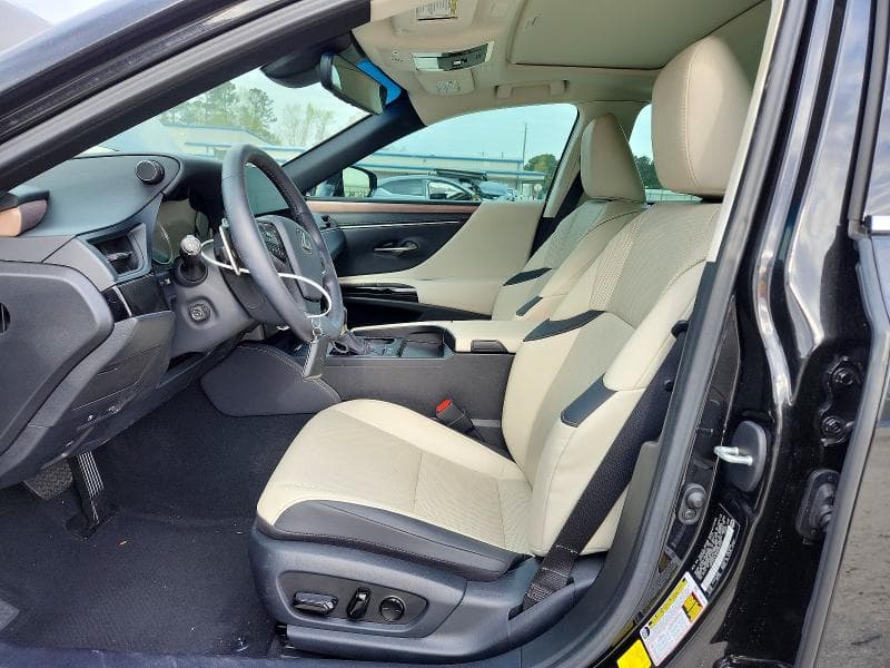 2025 LEXUS ES 300H BASE 7