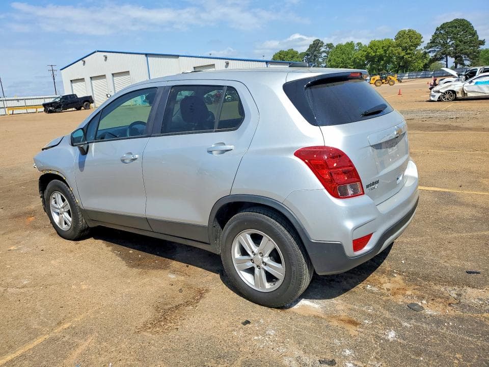 2022 CHEVROLET TRAX LS 2