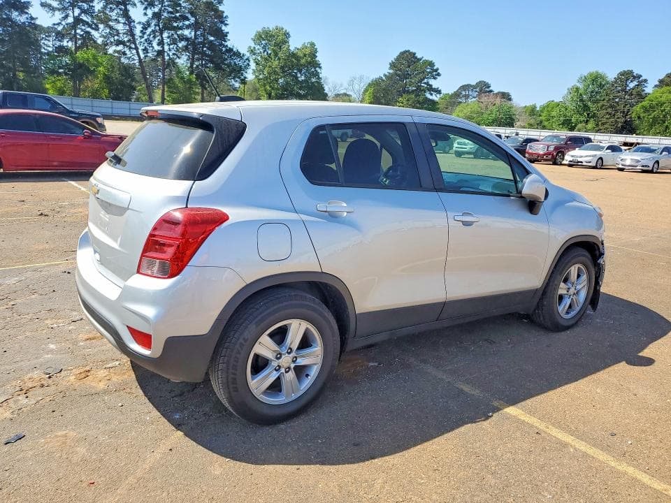 2022 CHEVROLET TRAX LS 3