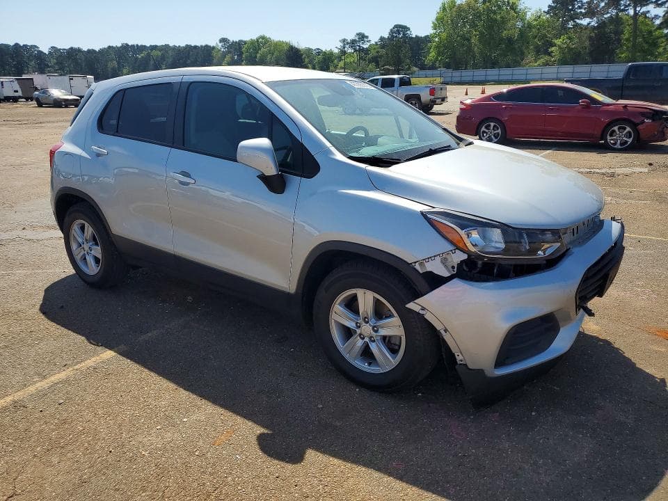 2022 CHEVROLET TRAX LS 4