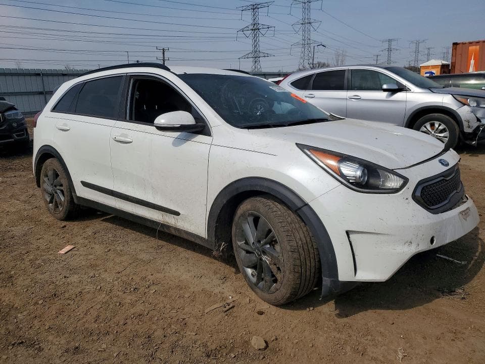 2017 KIA NIRO EX 4