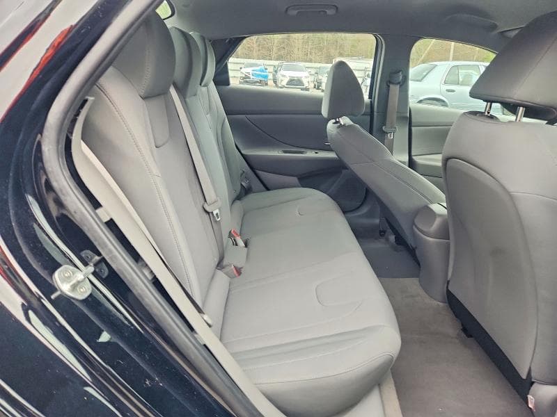 2022 HYUNDAI ELANTRA SE SE 10