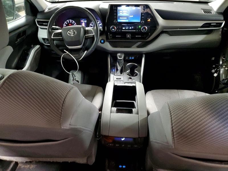 2022 TOYOTA HIGHLANDER LE 8