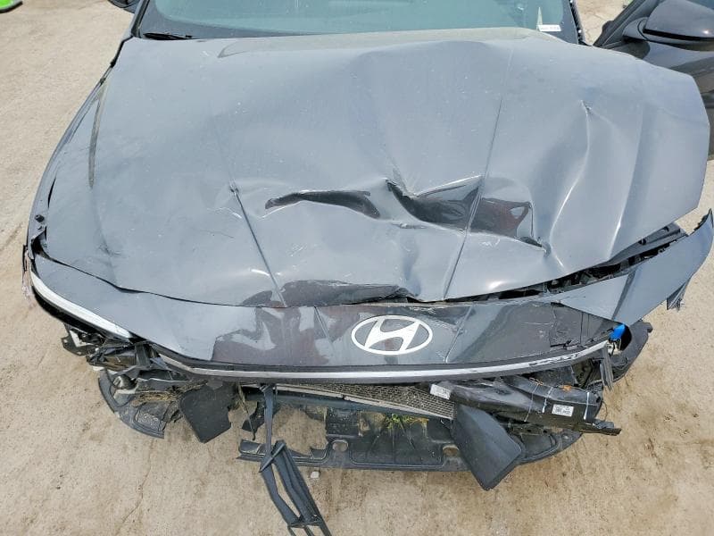 2025 HYUNDAI ELANTRA SEL SPORT 11