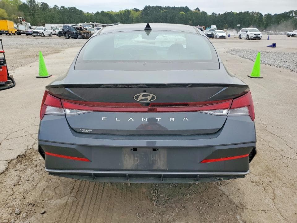 2025 HYUNDAI ELANTRA SEL SPORT 6