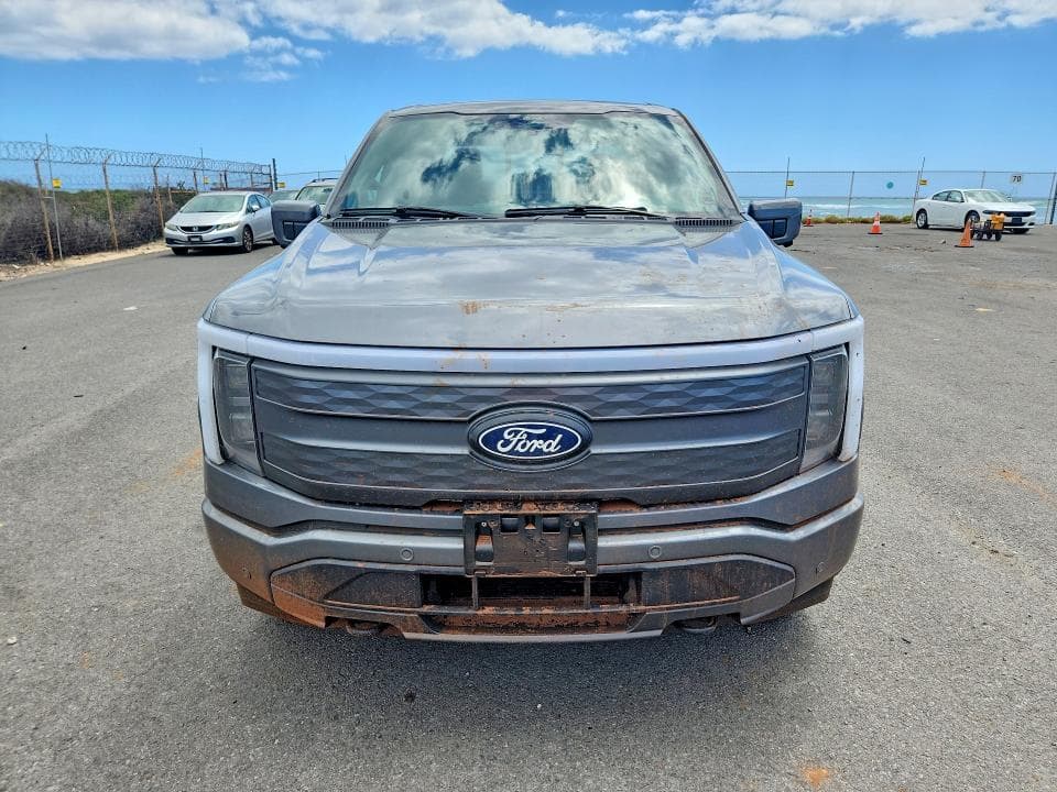2025 FORD F150 LIGHTNING LARIAT 5