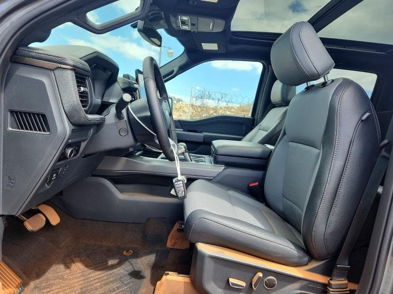 2025 FORD F150 LIGHTNING LARIAT 7