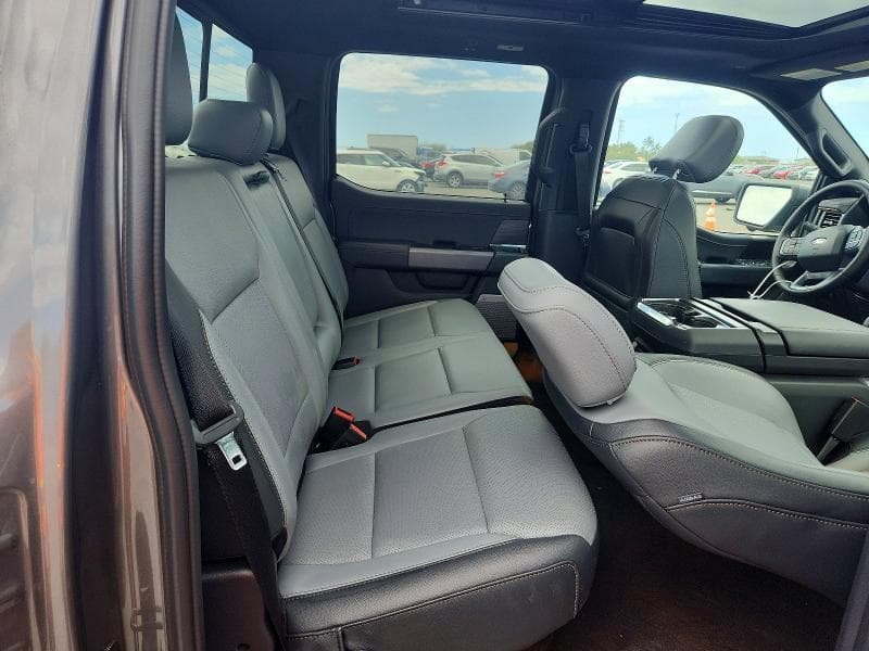 2025 FORD F150 LIGHTNING LARIAT 10