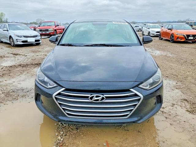 2018 HYUNDAI ELANTRA SE SE 5