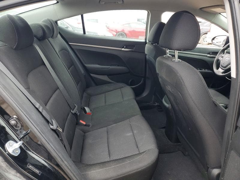 2018 HYUNDAI ELANTRA SE SE 10