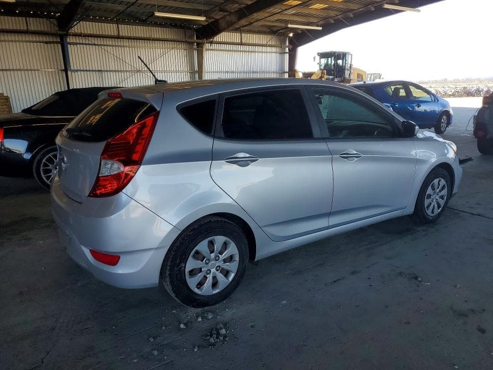 2017 HYUNDAI ACCENT SE 4