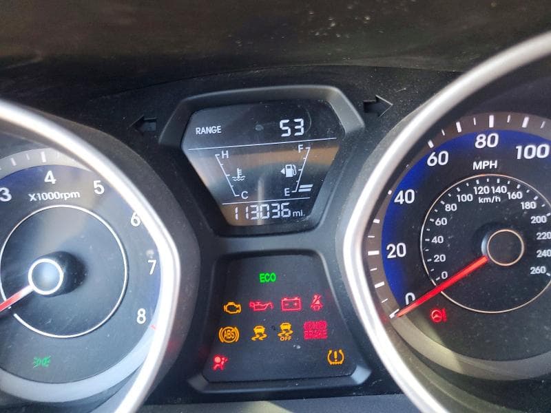 2016 HYUNDAI ELANTRA SE SE 9