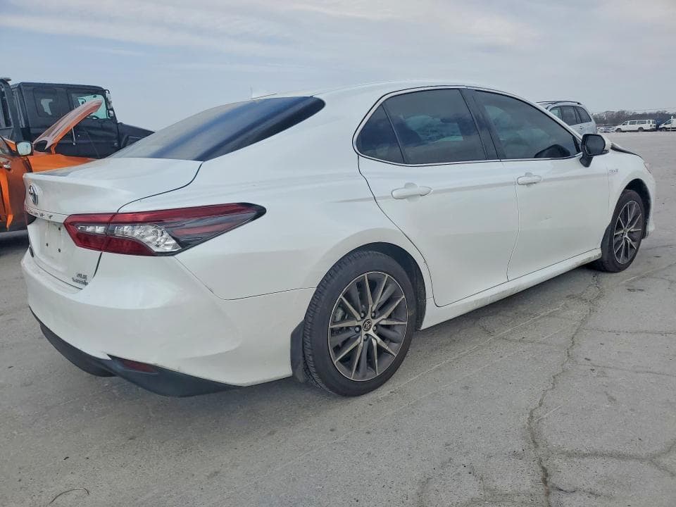 2021 TOYOTA CAMRY HYBRID XLE XLE 3